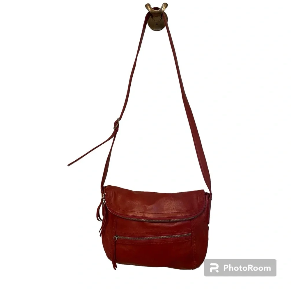 HOBO INTERNATIONAL SHOULDER CROSSBODY BAG RED LEATHER FLAP SILVER HARDWARE